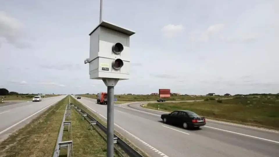 Kodėl greičio matuoklis stovi būtent čia? Atskleistas paslaptimis apipintas vietų parinkimo algoritmas