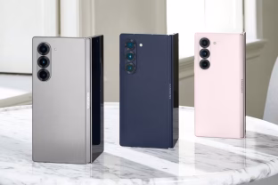 „Samsung“ patvirtino, jog ruošia itin galingą sulenkiamą išmanųjį telefoną, aiškėja ir esminiai patobulinimai