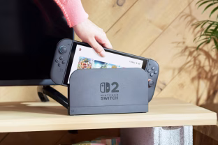 Prasidėjo oficiali „Nintendo Switch“ prekyba: gamintojas priverstas mesti visus resursus į kovą su spekuliantais